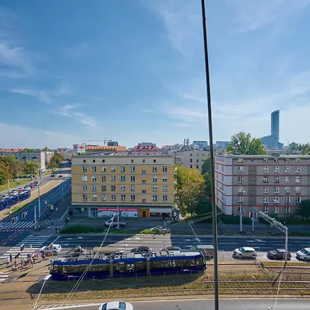 Cozy Studio With Amazing View Of The City By Renters Apartmán *