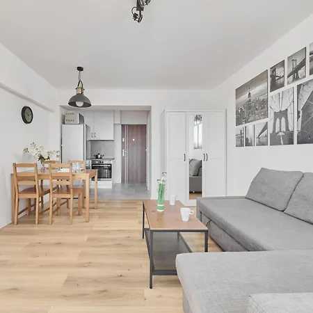 Cozy With Amazing View Of The By Renters Wroclaw
