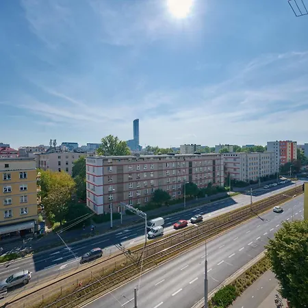 Cozy With Amazing View Of The By Renters Wroclaw